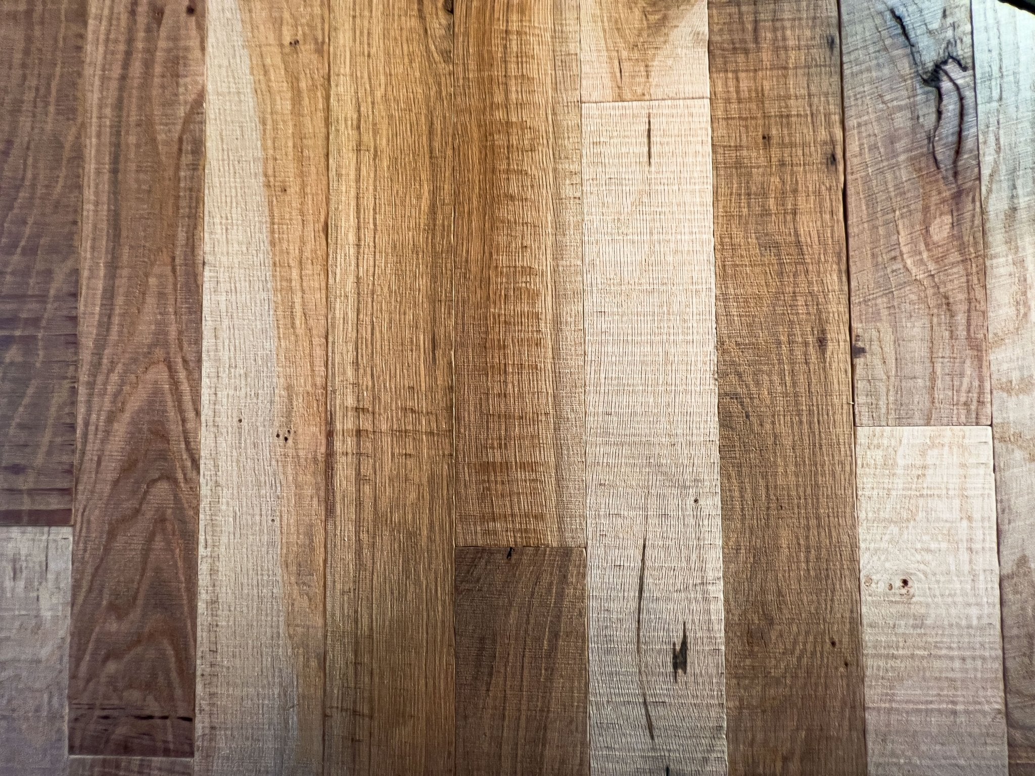 Band Sawn White Oak T/G Wood wall